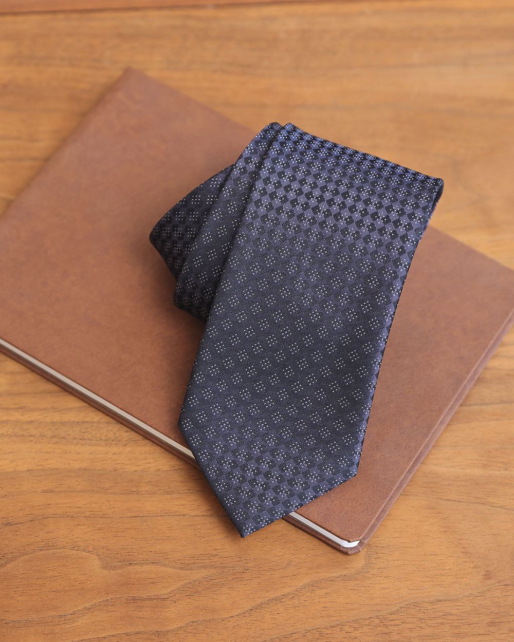 Solid Regular Tie with Geometric Dots