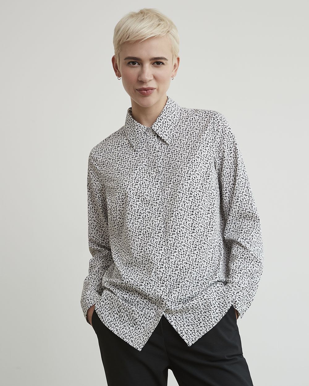 Long-Sleeve Buttoned-Down Easy-Care Blouse