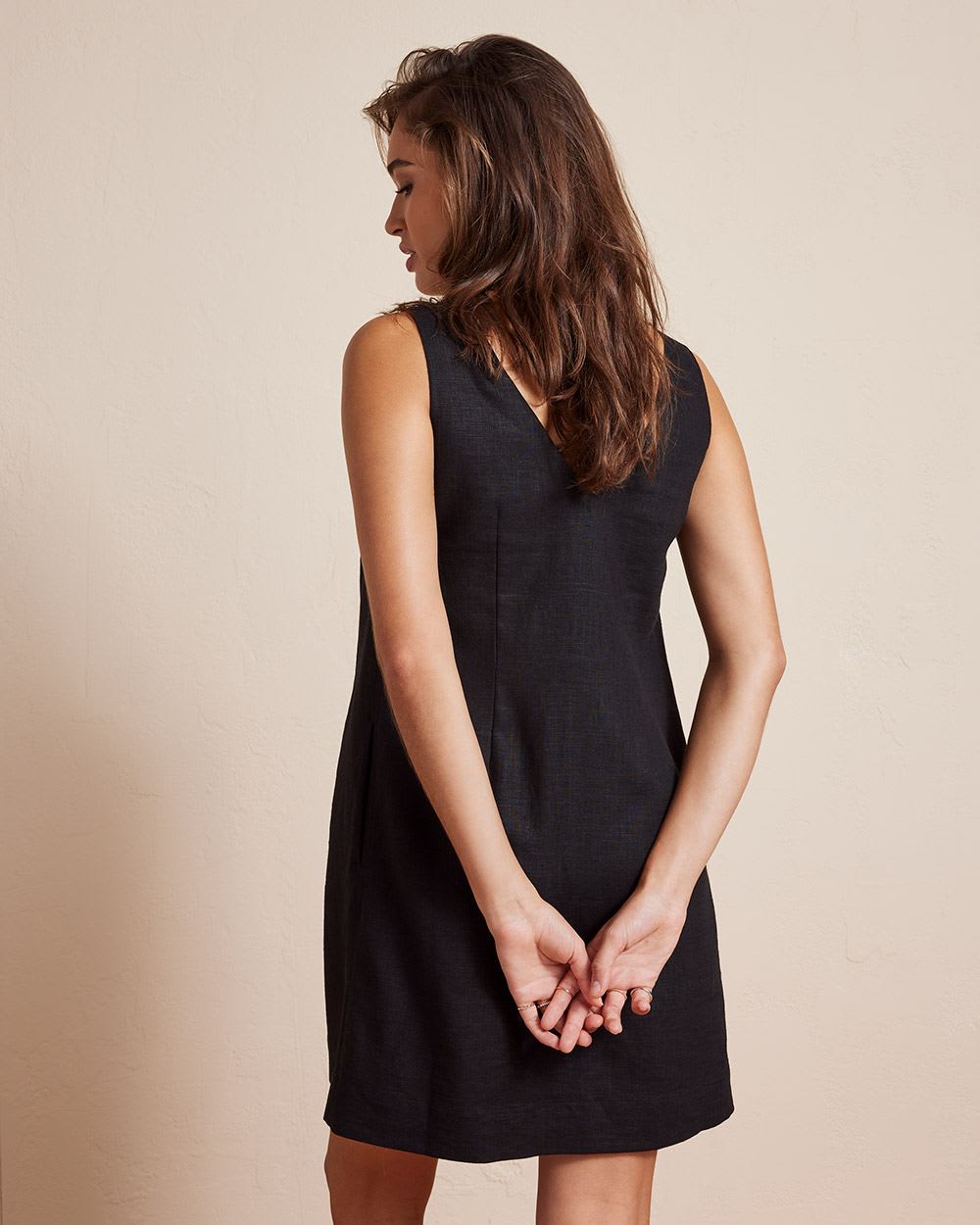 Sleeveless V-Neck Linen Shift Dress