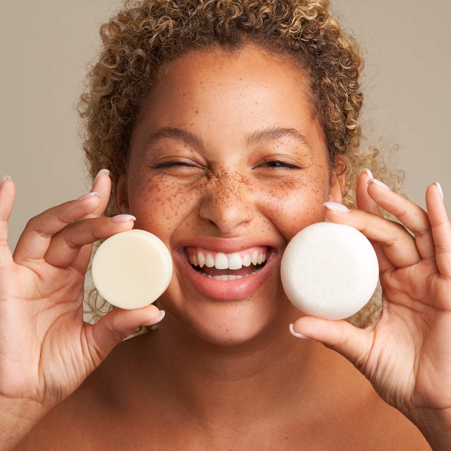 The Hydrator Shampoo & Conditioner Bar Travel Set