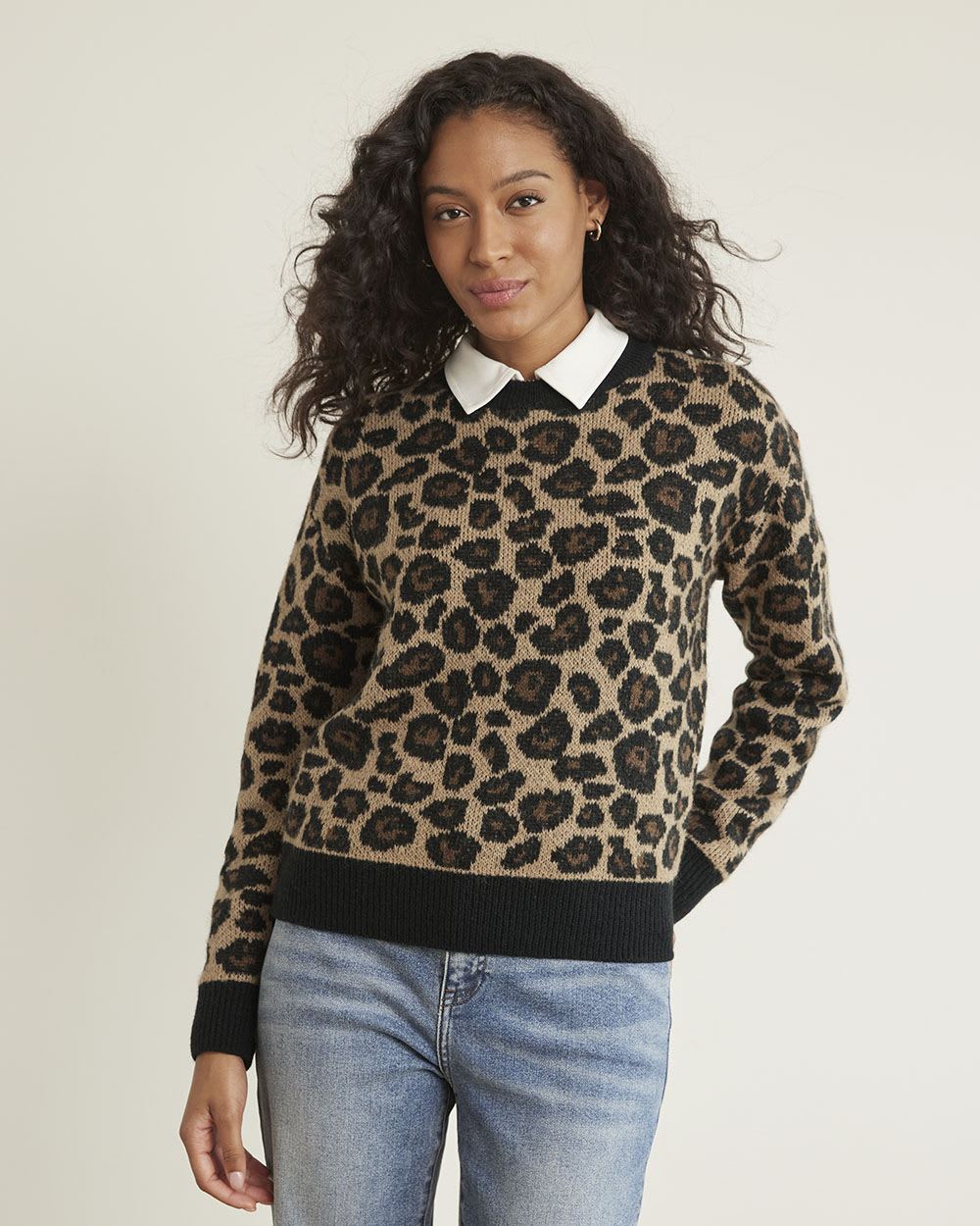 Relaxed-Fit Long-Sleeve Crew-Neck Sweater with Animal Print