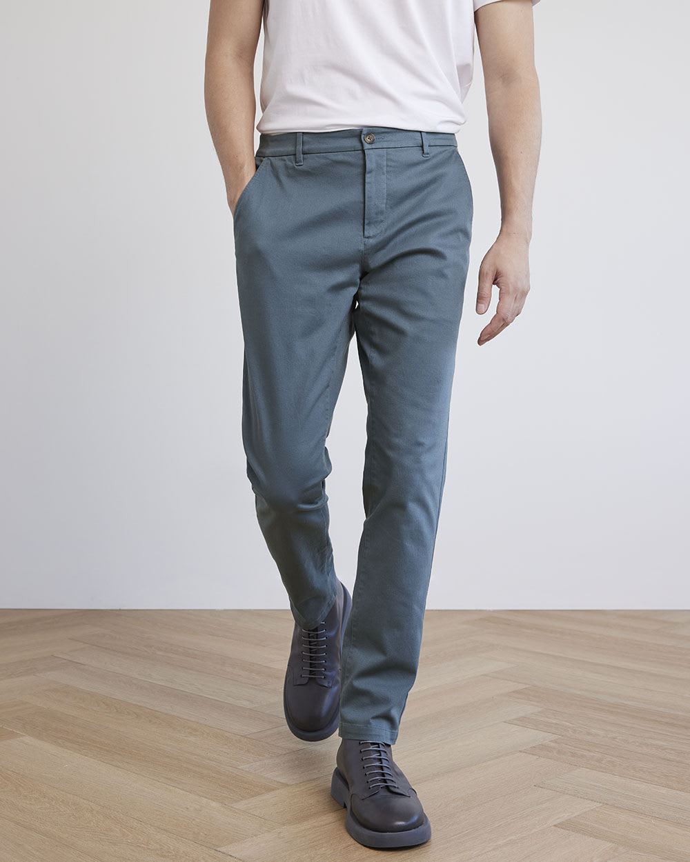 PowerFlexx (R) Slim Fit Chino Pants