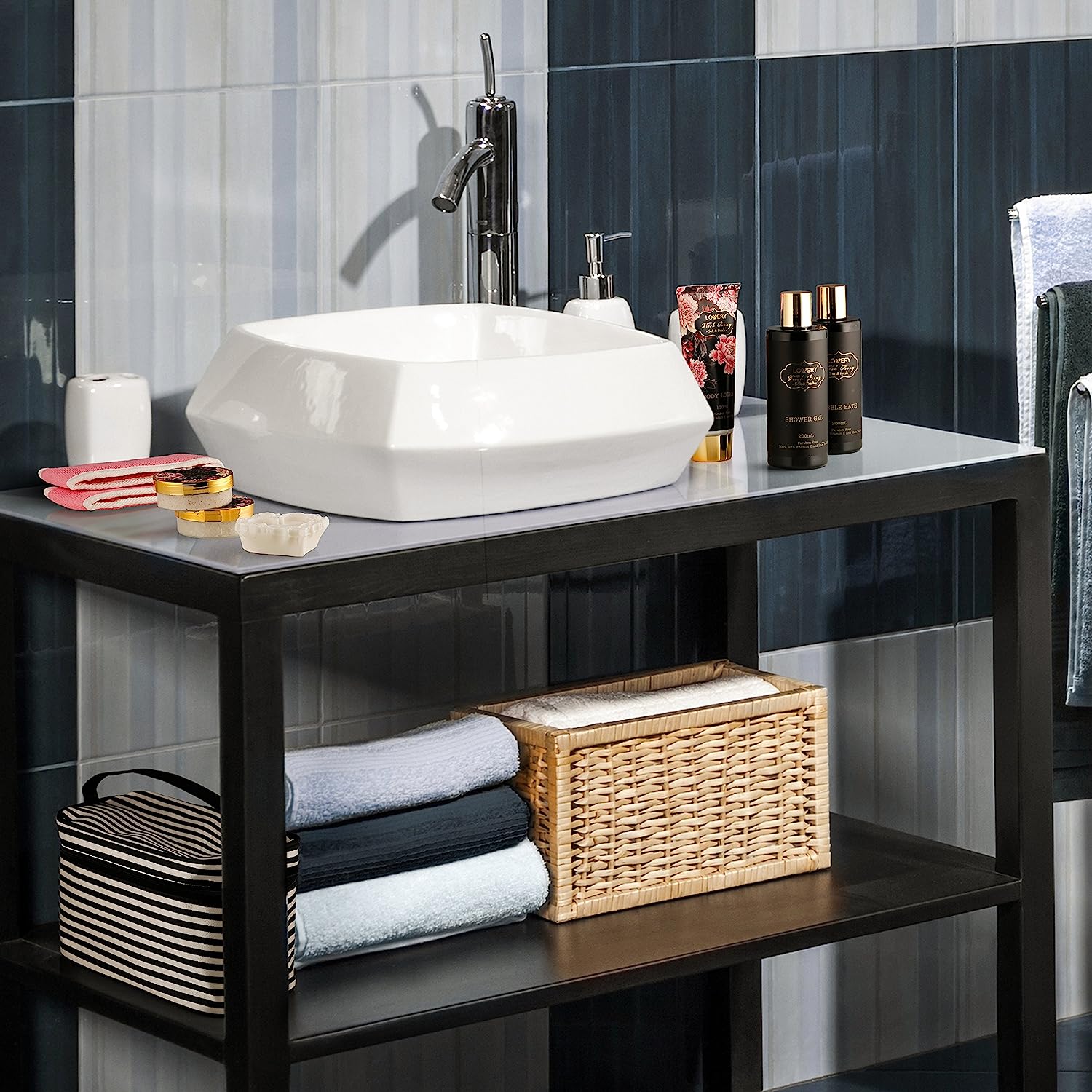 Lovery Home Spa Gift Basket, Luxury 8pc Bath & Body Set