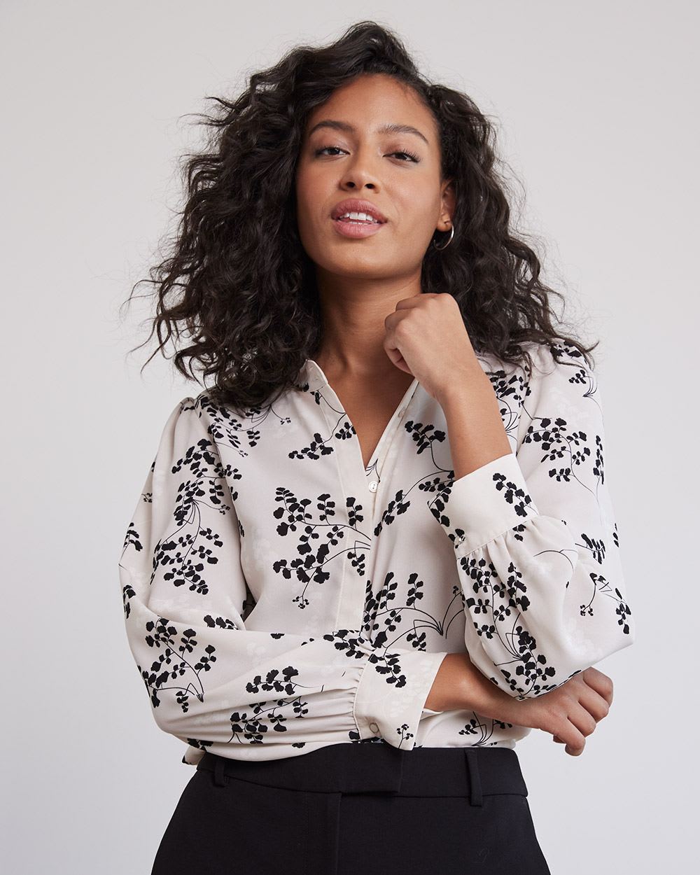 Long-Sleeve Buttoned-Down Silky Crepe Blouse