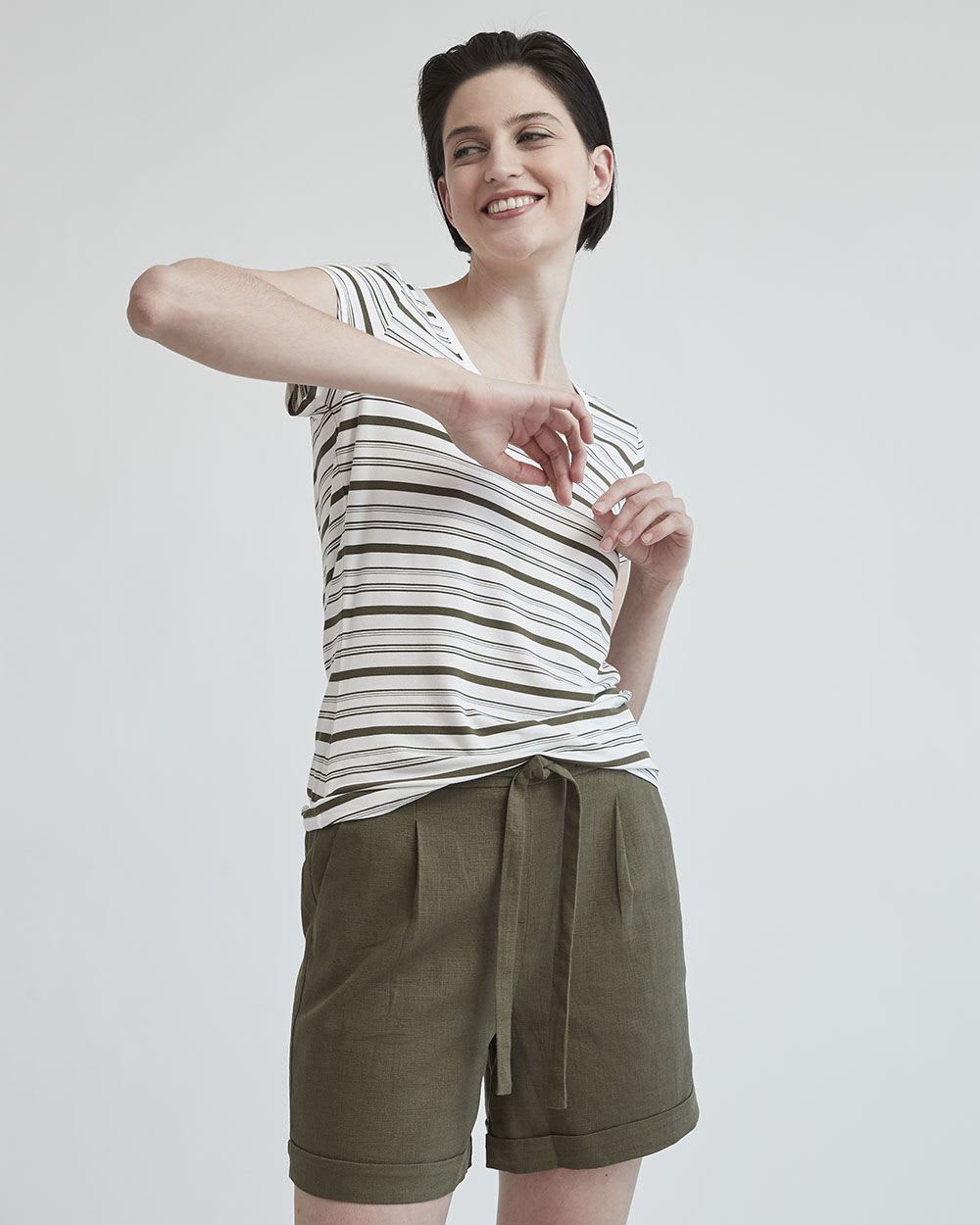 Fitted Short Sleeve Scoop-Neck T-Shirt