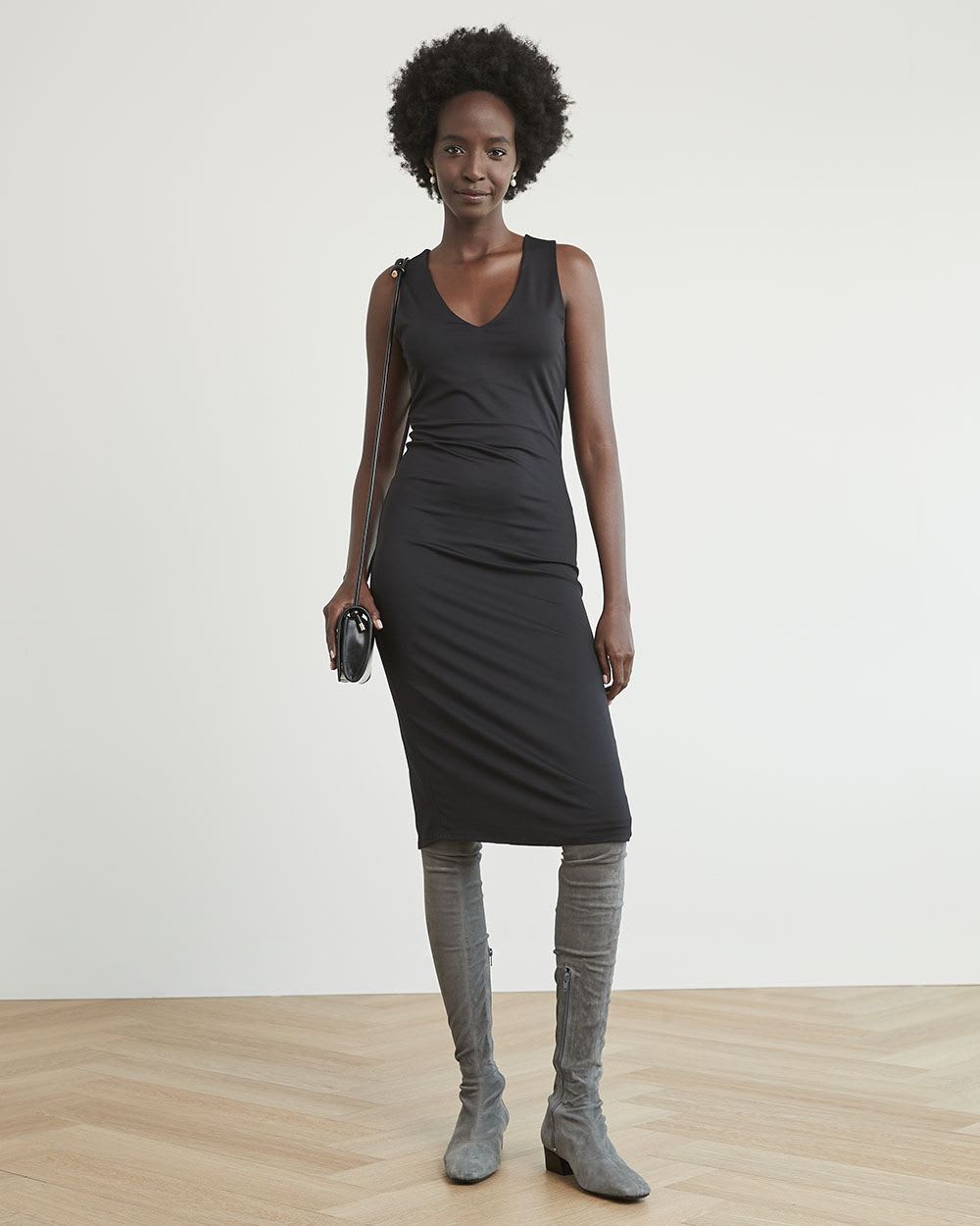 Sleeveless Fitted V-Neck Dress