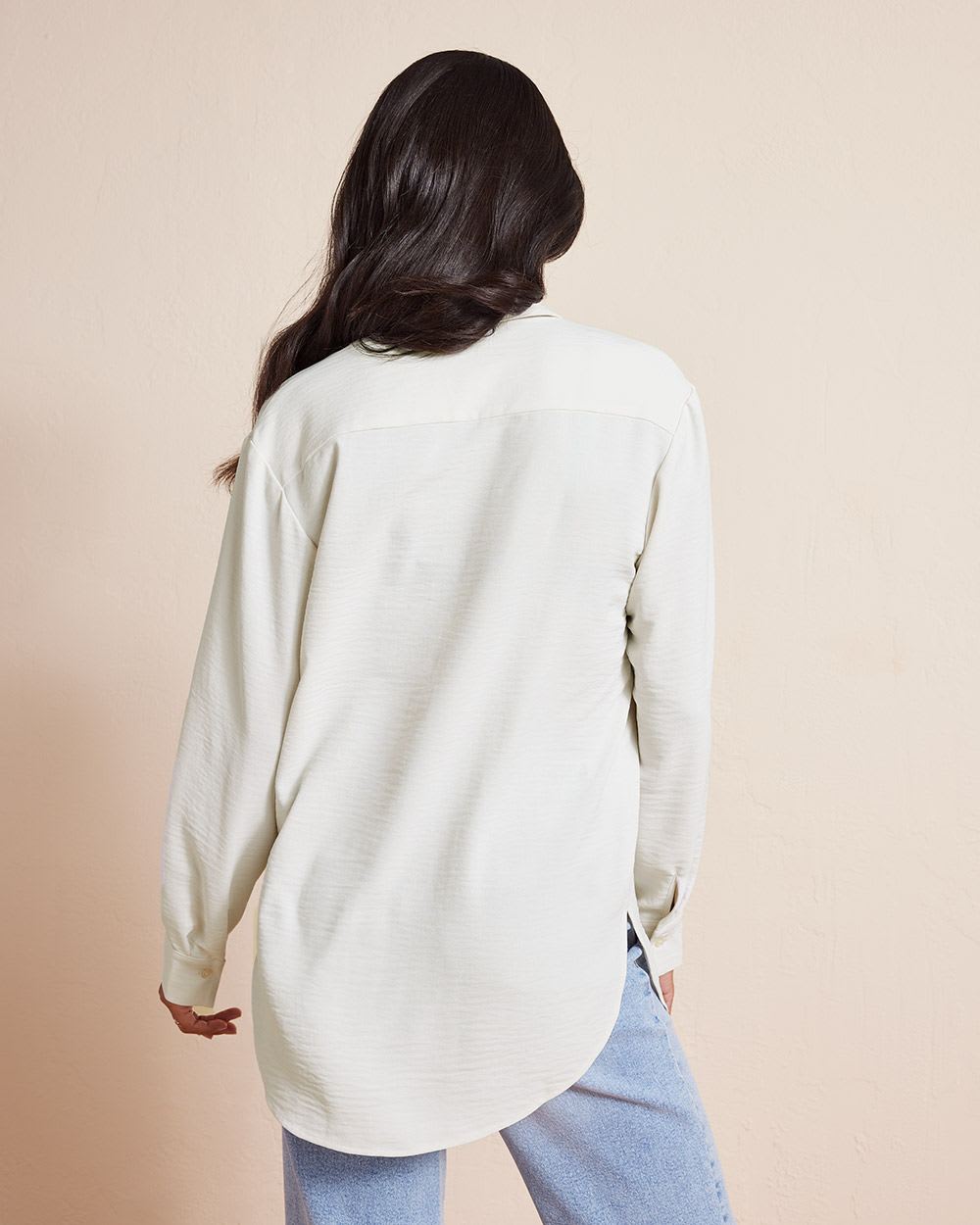 Long-Sleeve Buttoned-Down Fluid Blouse with V Neckline