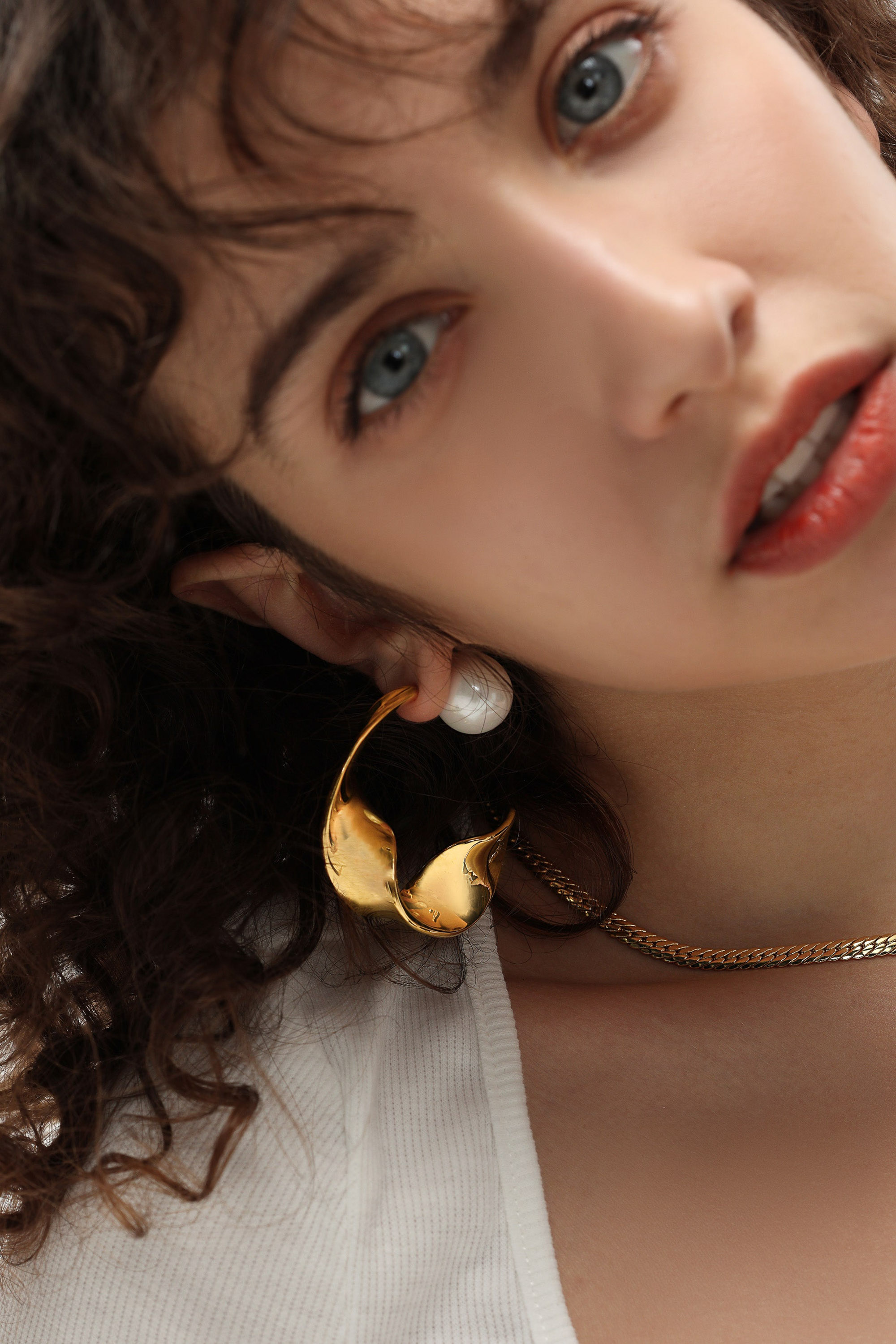 Classicharms-Gold Chunky Wave Statement Hoop Earrings and Pearl Studs Set