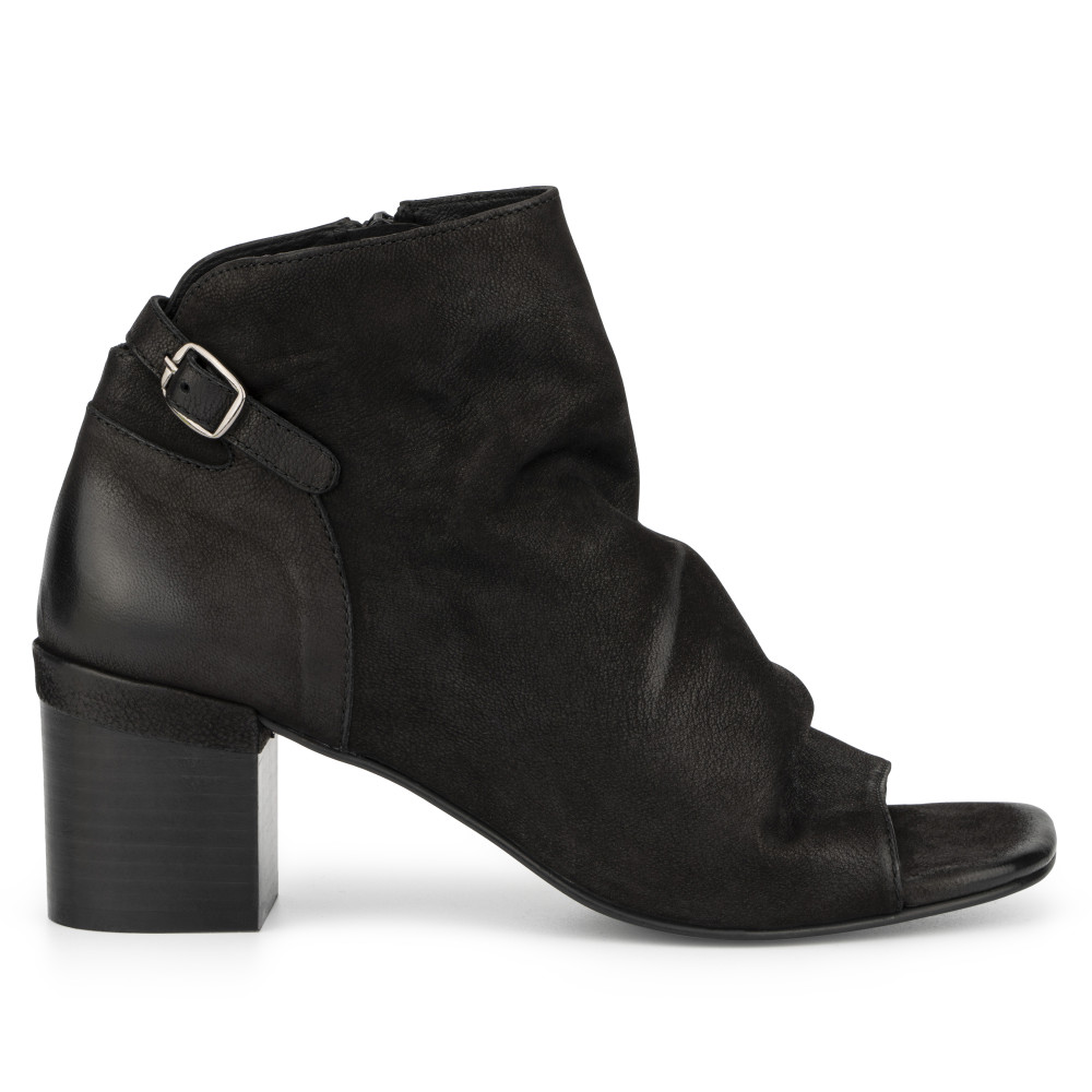 Vintage Foundry Co. Women's Sabrina Sandal