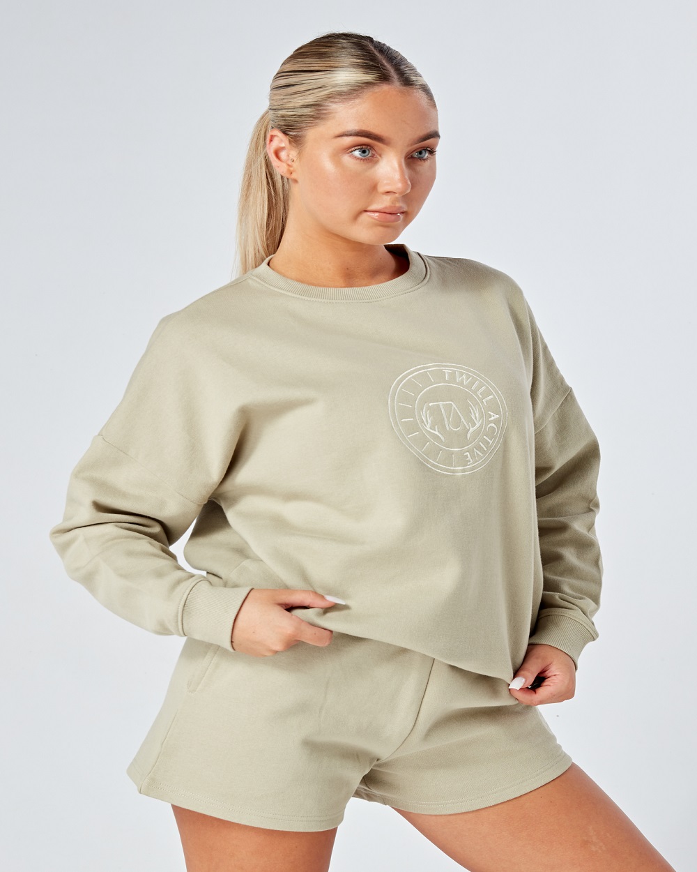 Twill Active - Essentials Oversized Crewneck Sweatshirt - Stone