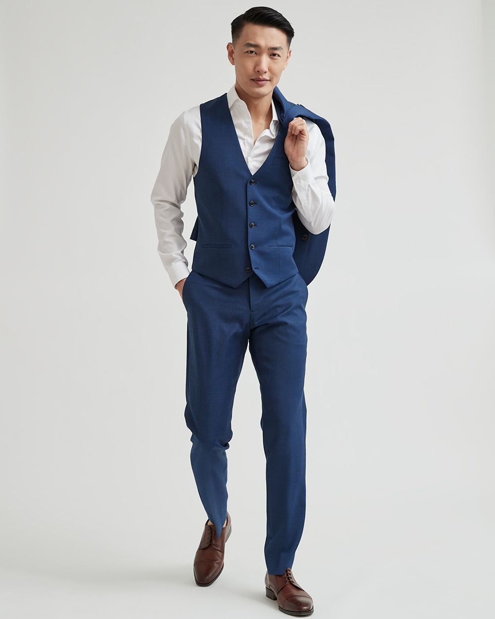 Slim fit dress shirt with wide spread collar