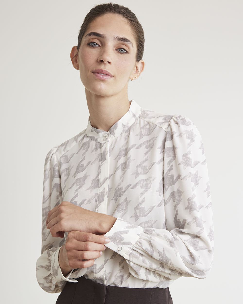 Long-Sleeve Buttoned-Down Silky Crepe Blouse
