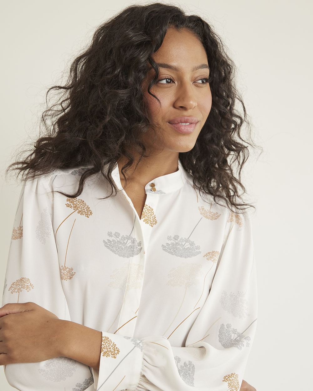 Long-Sleeve Buttoned-Down Silky Crepe Blouse