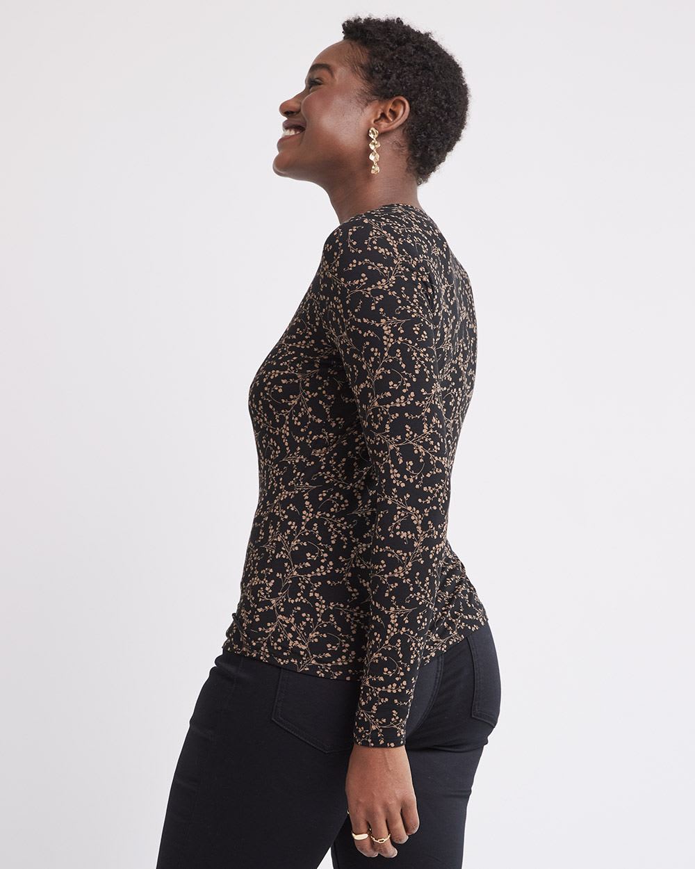 Fitted Long-Sleeve V-Neck Tee