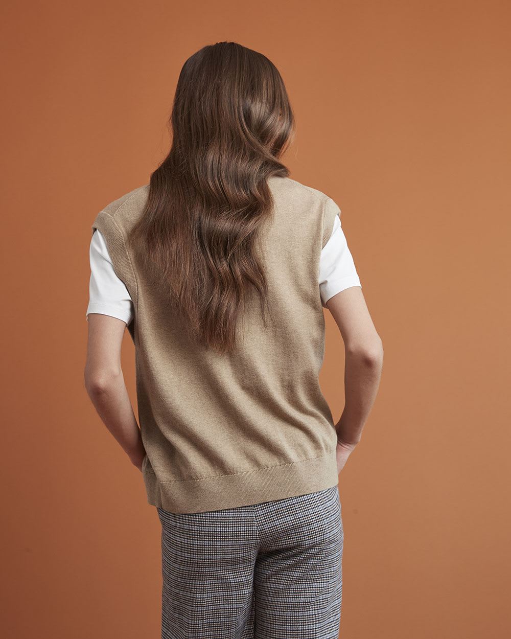 Gender-Neutral Buttoned-Down Sleeveless Vest