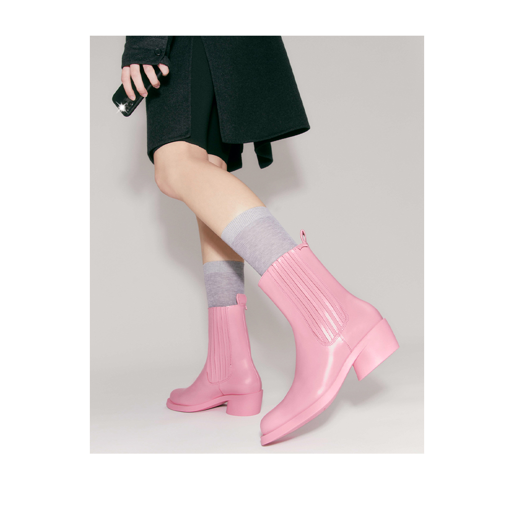 Camper Bonnie in Burgundy