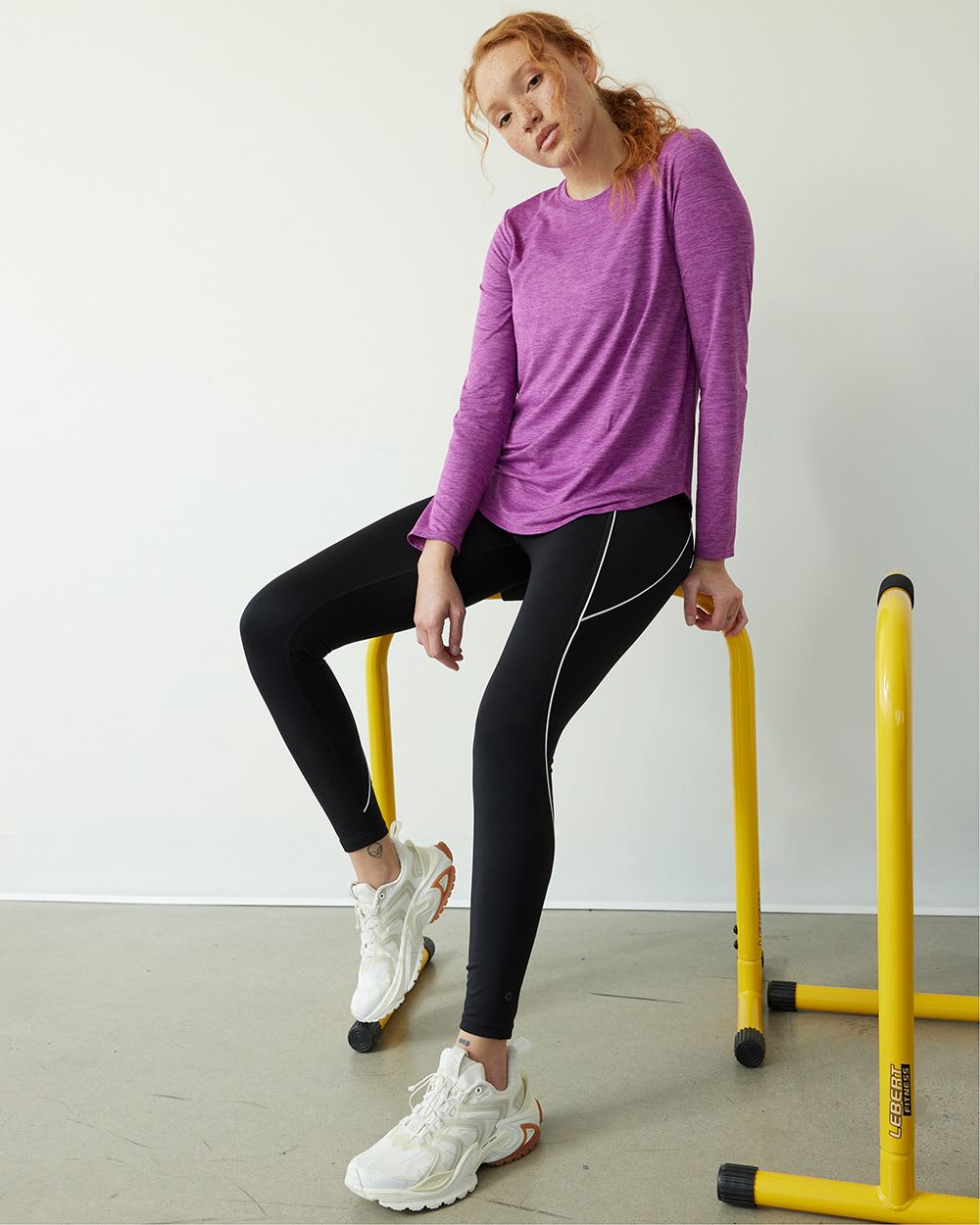 High-Rise Pulse Legging with Contrast Piping - Hyba