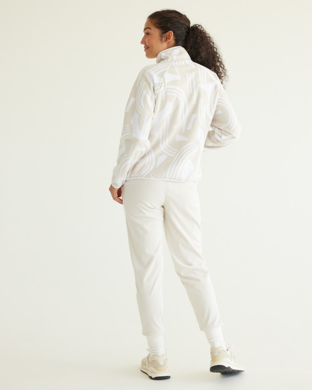 Long-Sleeve Polar Fleece Pullover with Snaps, Hyba