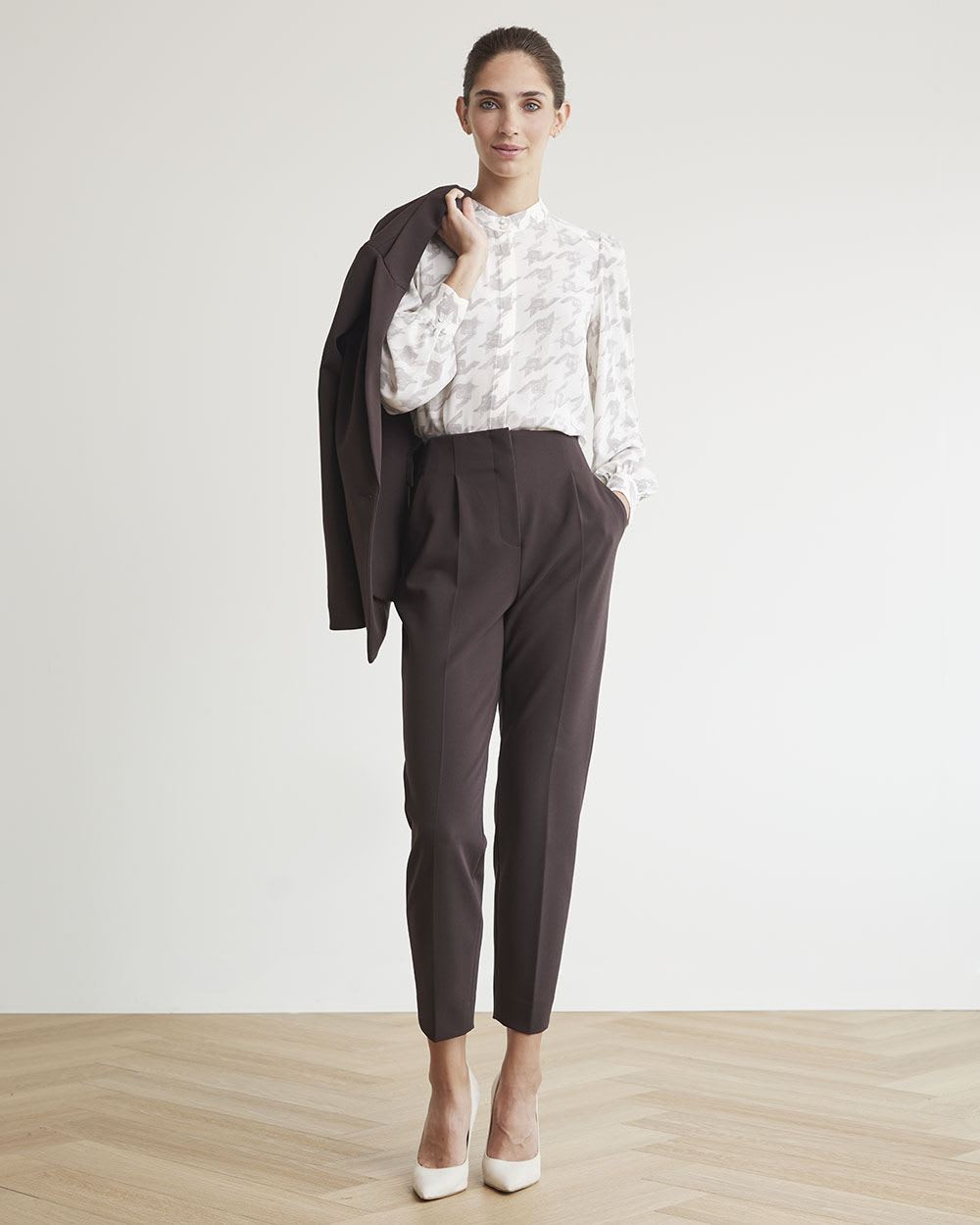 Long-Sleeve Buttoned-Down Silky Crepe Blouse