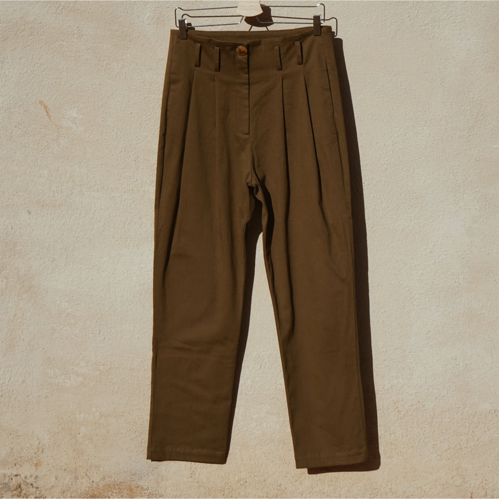 Sagard Trousers khaki / Atelier Murri