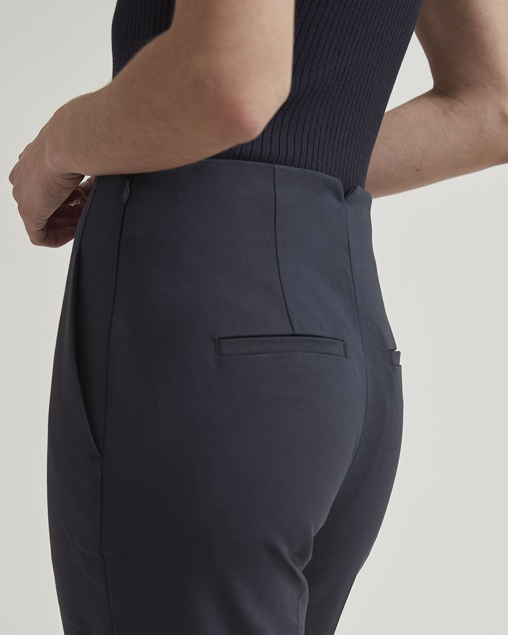 High-Rise Straight-Leg Crop Pant