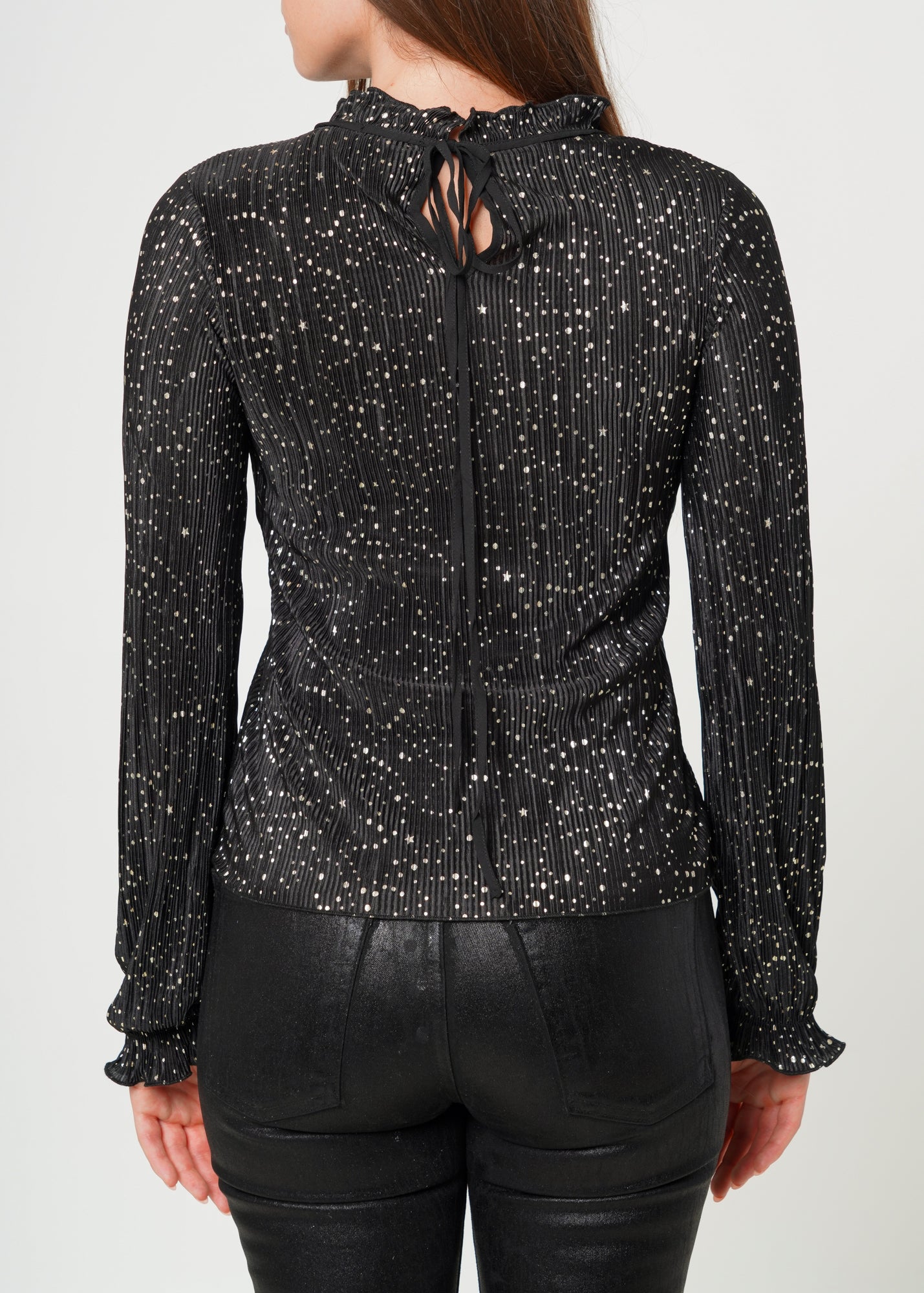 Nurode Long Sleeve Mock Neck Lettuce Edge Top