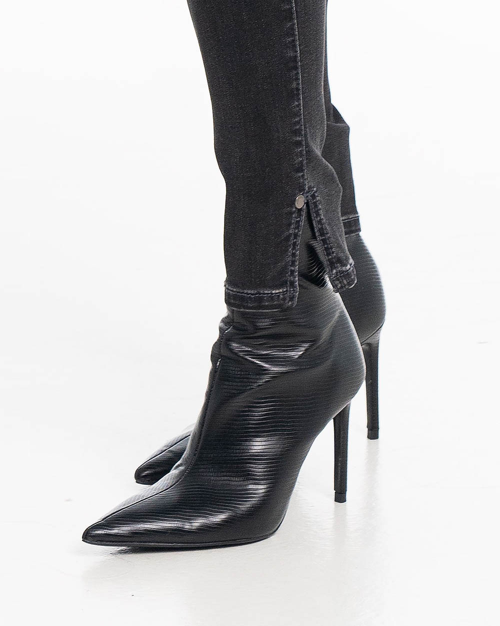 LOIS - Erika Ankle Faded Black Jeans