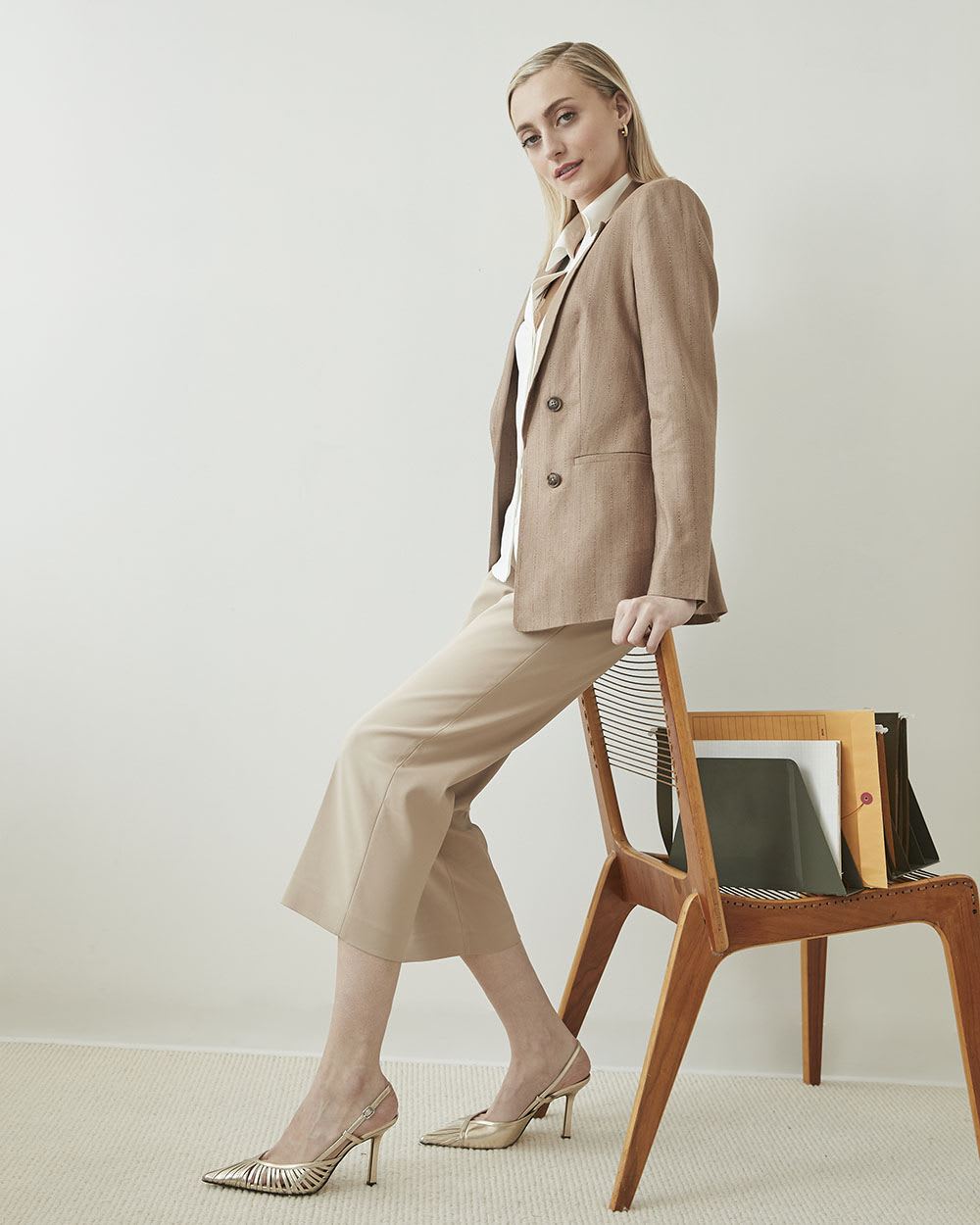 High-Rise Straight-Leg Crop Pant