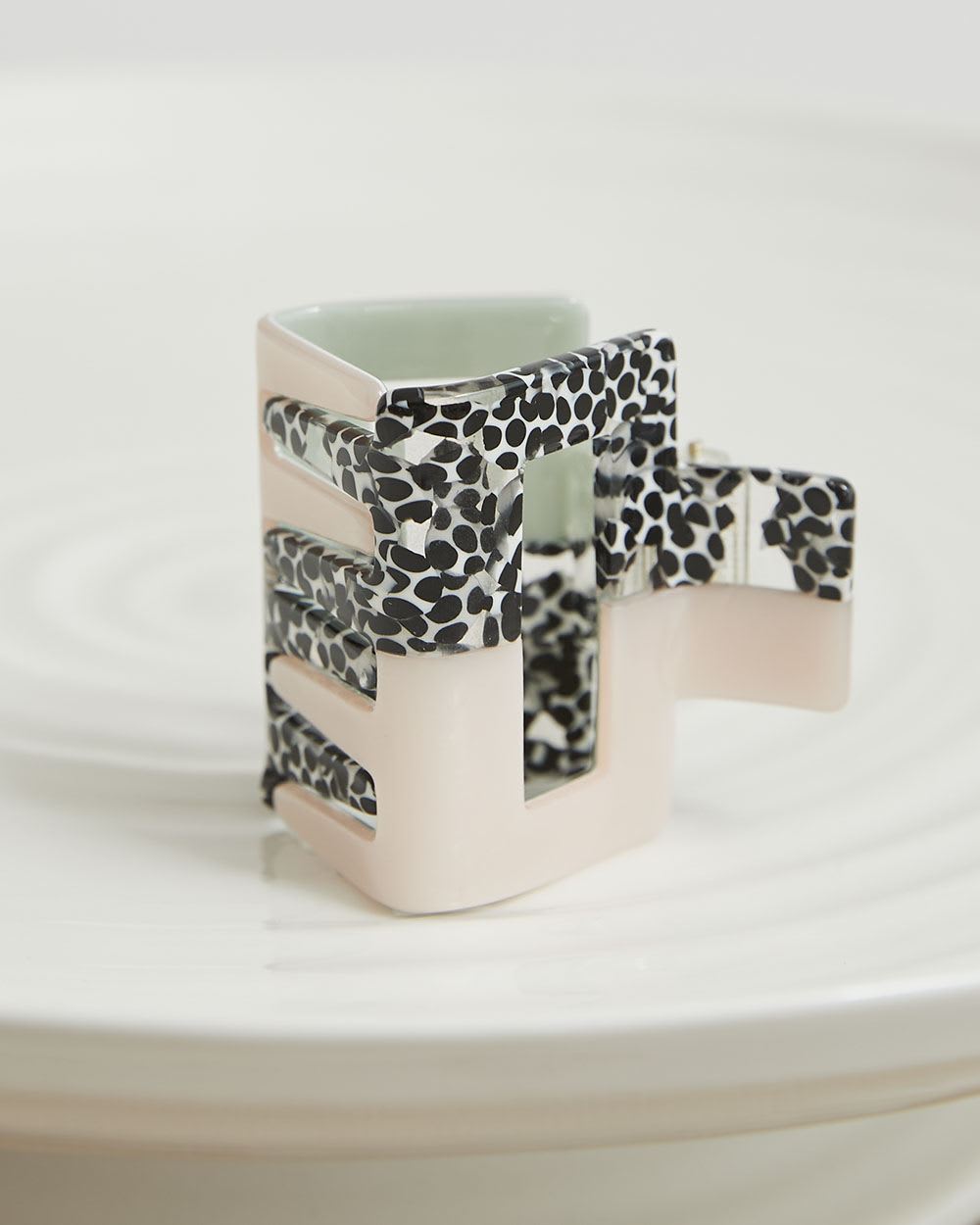 Two-Tone Patterned Square Hair Gripper