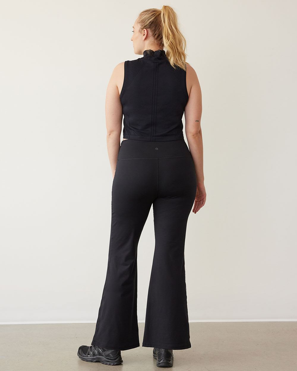 Pulse Flare Leg Pant, Hyba