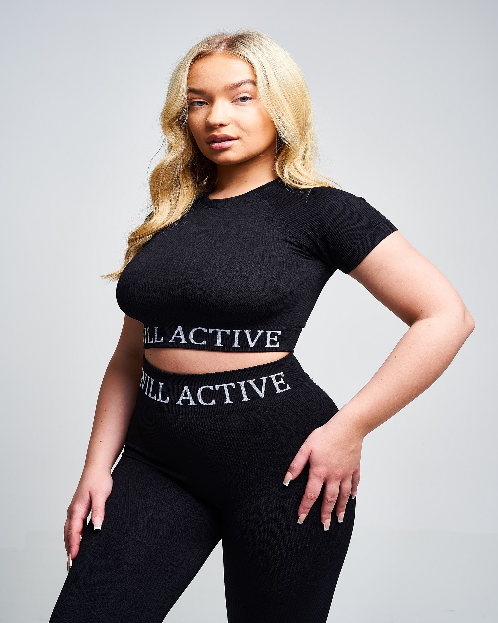 Twill Active - Avra Panel Recycled Seamless Crop Top - Black