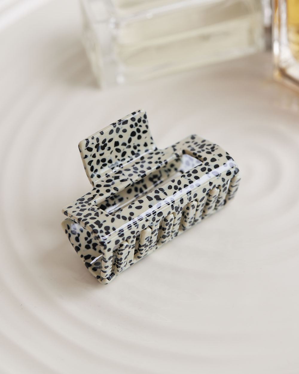 Dotted Rectangular Acrylic Hair Gripper