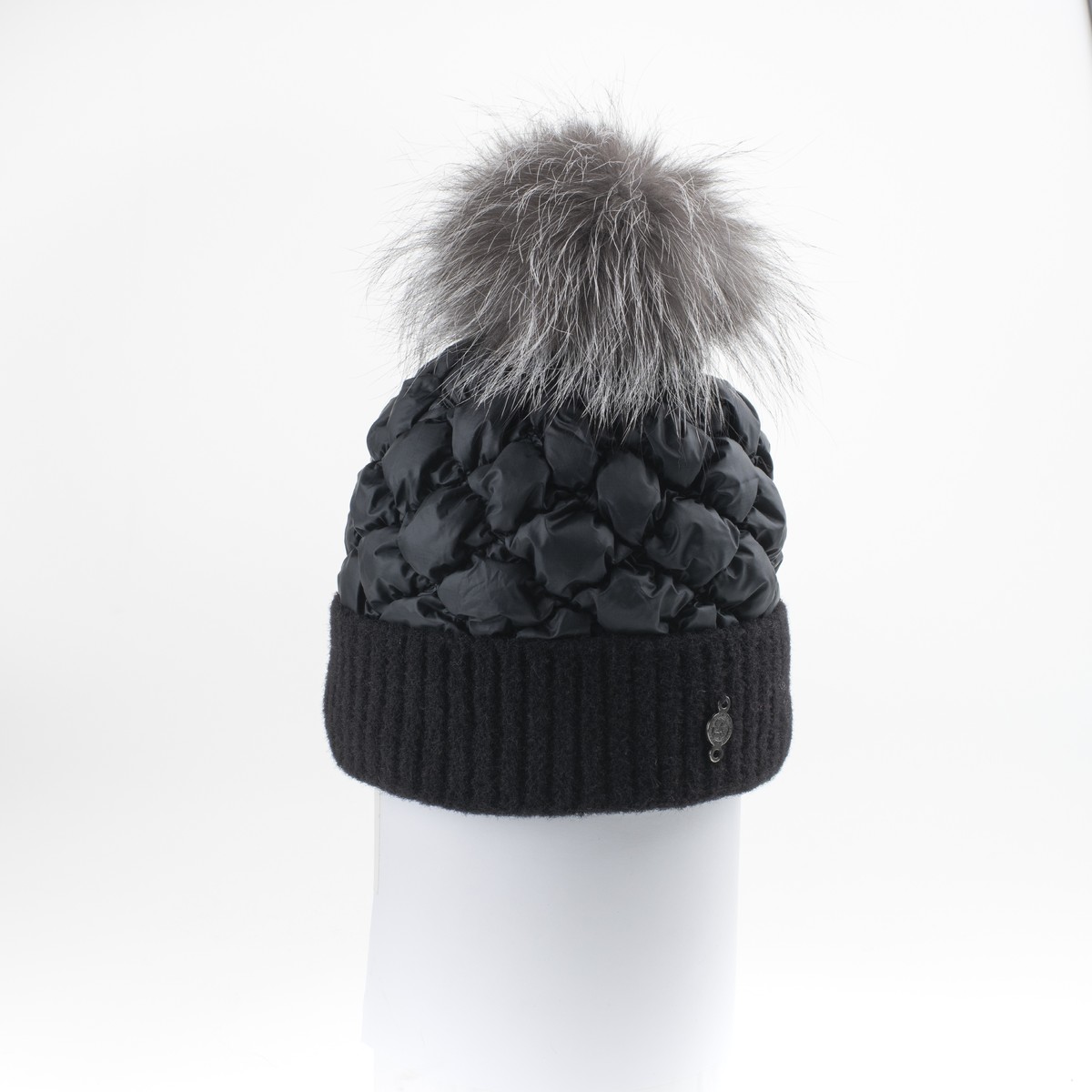 Harricana - Puffer Beanie W Knitted Cuff And Upcycled Fur Pom
