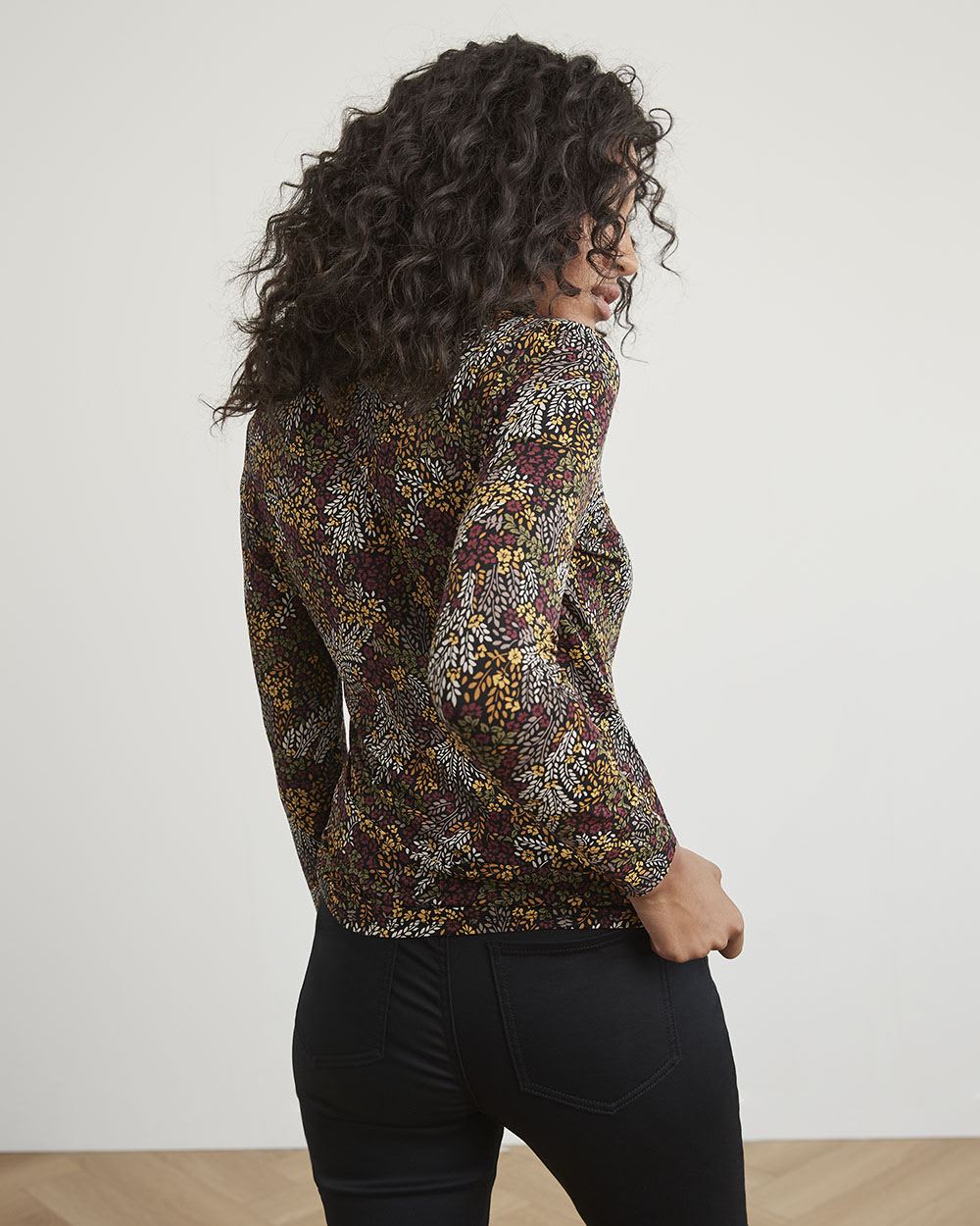 Fitted Long-Sleeve V-Neck Tee