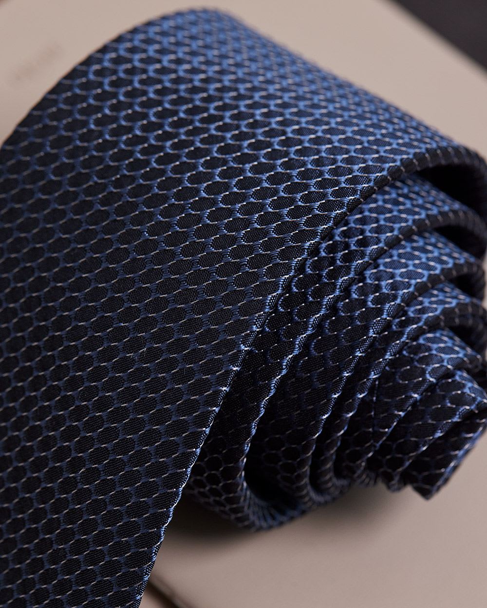 Solid Skinny Tie with Micro Pattern