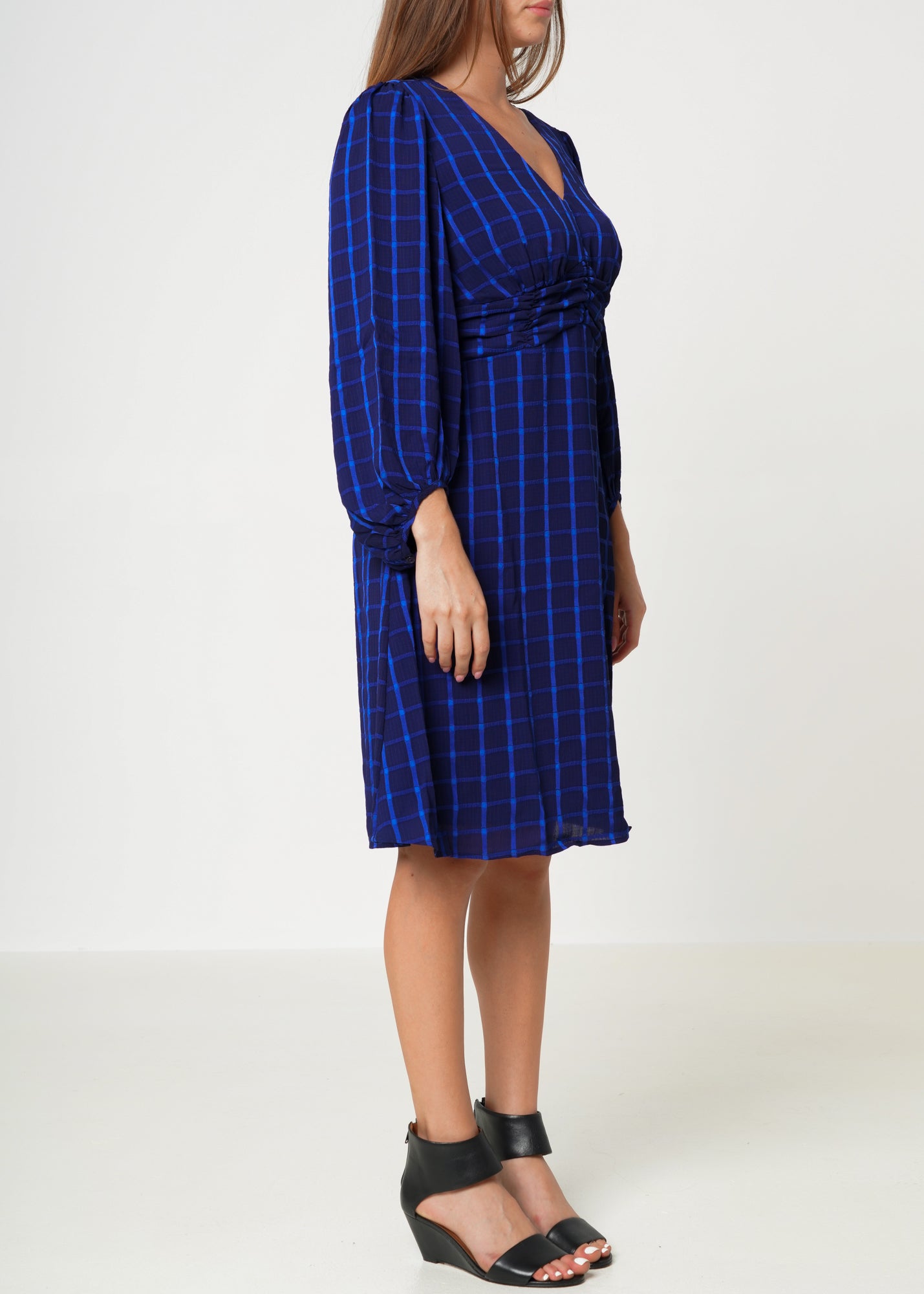 Nurode V-neck Checkered Dress