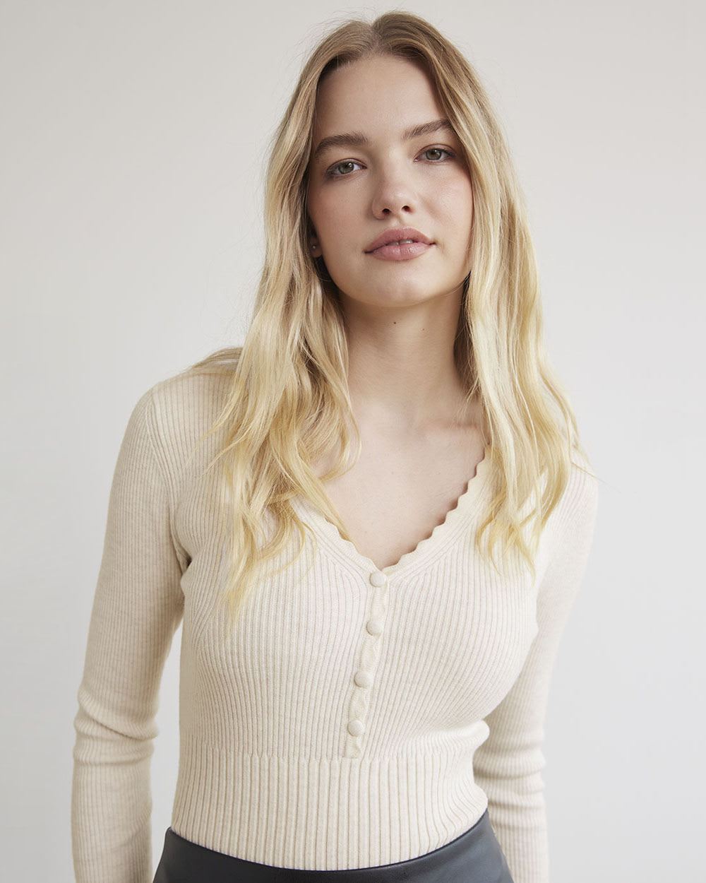 Long-Sleeve Ribbed Bodycon Sweater with V Neckline