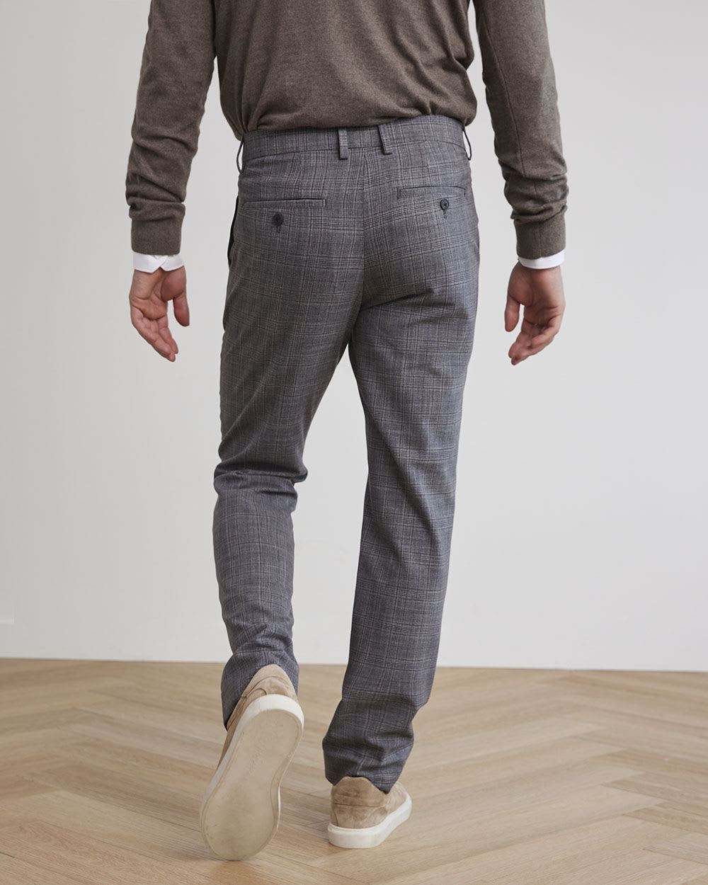Tailored-Fit Plaid Grey City Pant