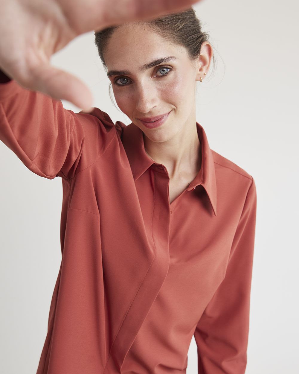 Long-Sleeve Buttoned-Down Easy-Care Blouse