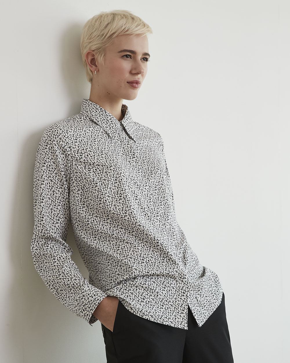 Long-Sleeve Buttoned-Down Easy-Care Blouse