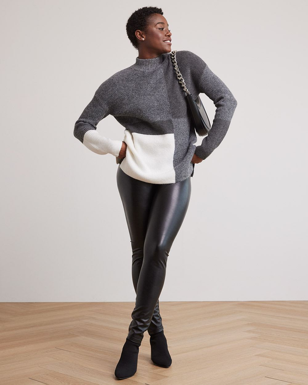 Relaxed-Fit Turtleneck Colour-Blocked Sweater