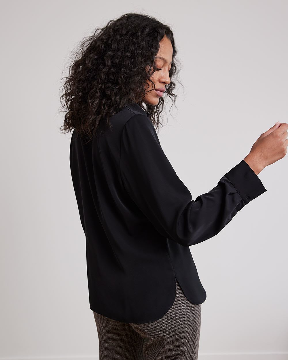 Long-Sleeve Buttoned-Down Twill Blouse