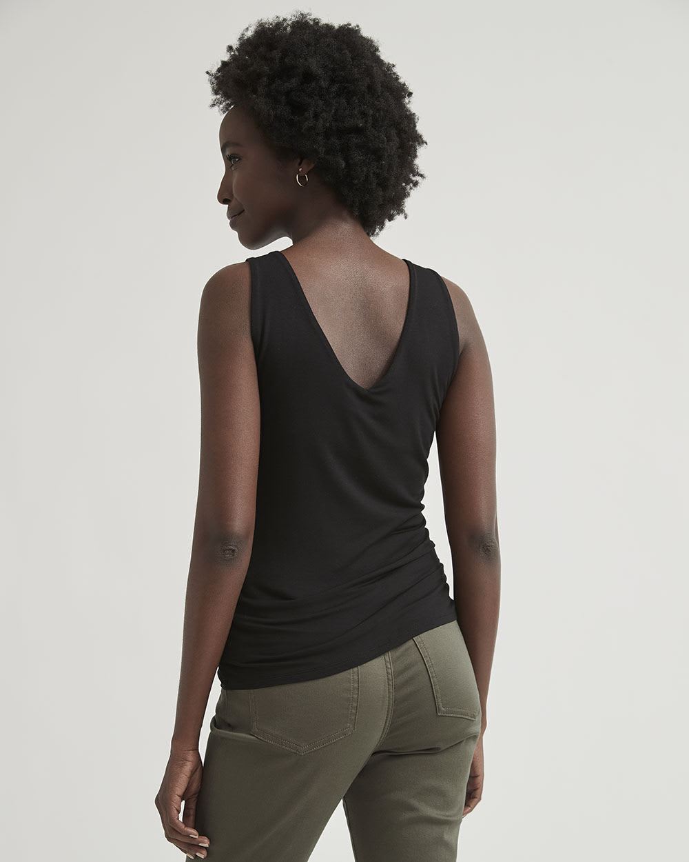 Basic Fitted V-Neck Cami