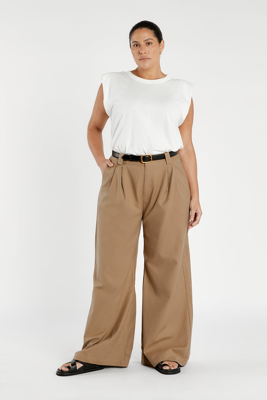 AIDEN OFF WHITE MUSCLE TANK