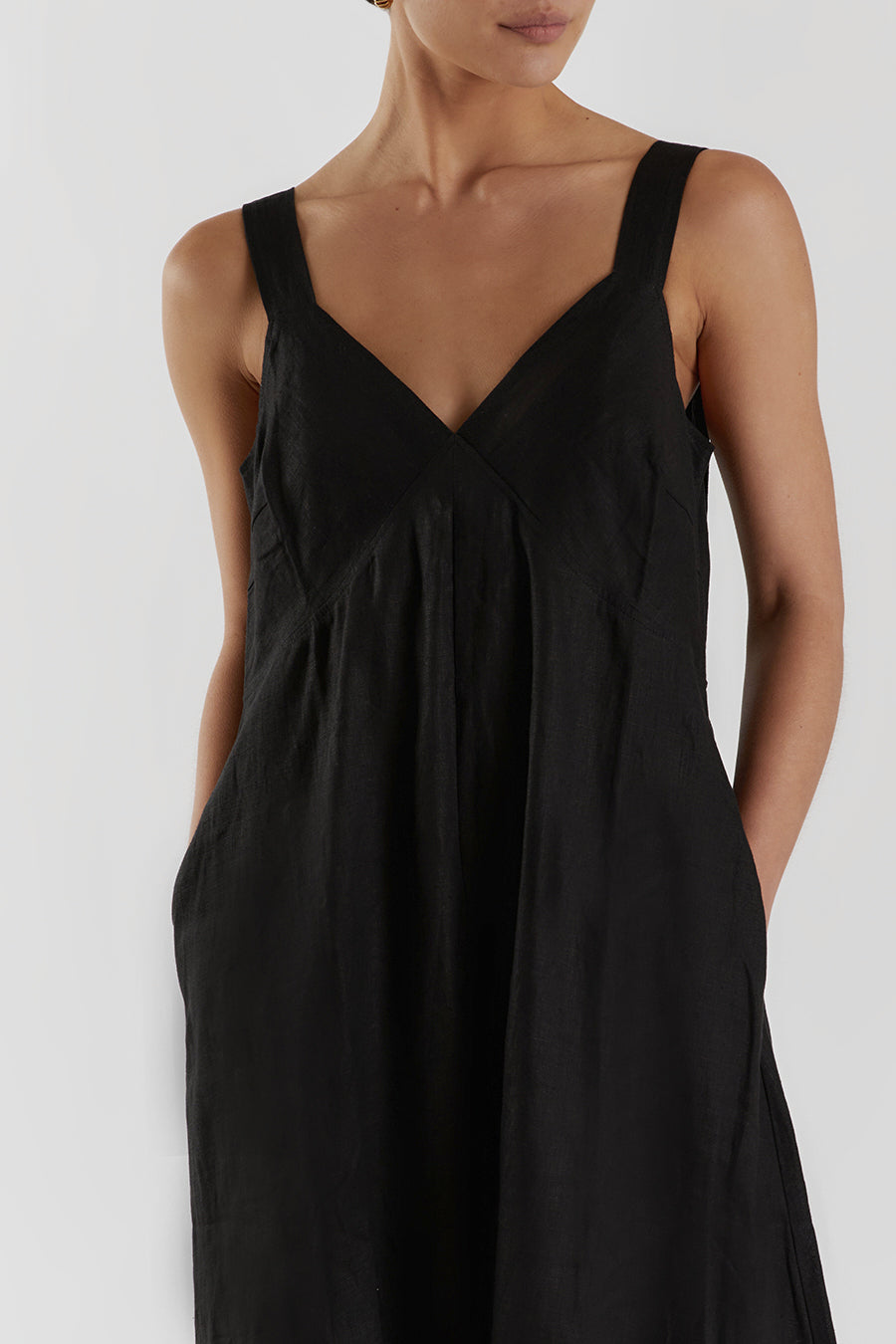 TIARNE BLACK LINEN MAXI DRESS