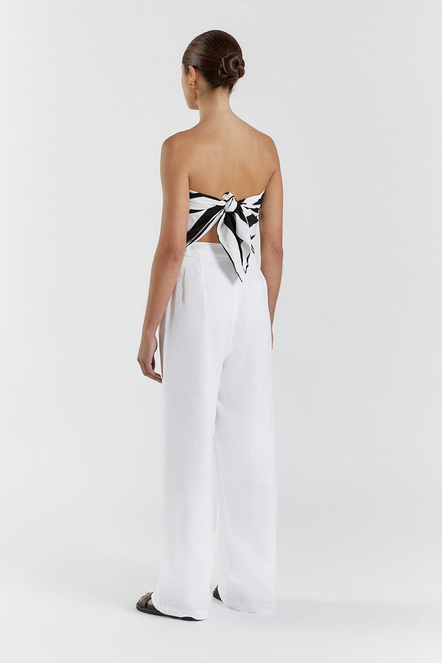 CARLIE WHITE/ BLACK SCARF TOP