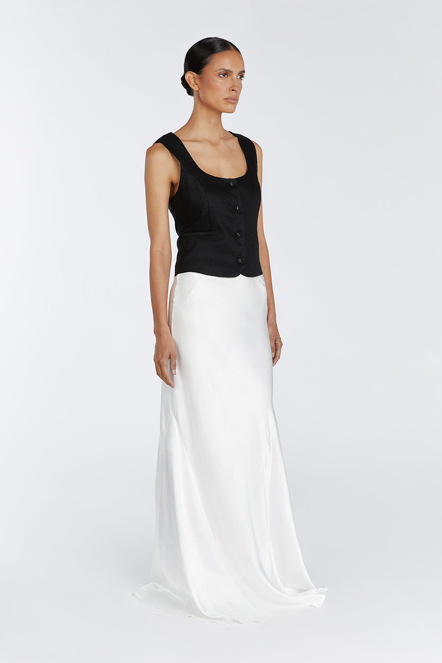 OSCAR BLACK SCOOP NECK LINEN VEST