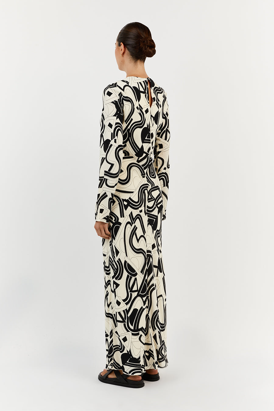 LAYTON CREAM SLEEVED DRESS