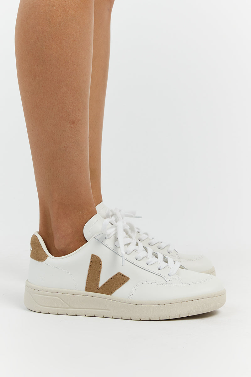 VEJA URCA CWL WHITE CAMEL