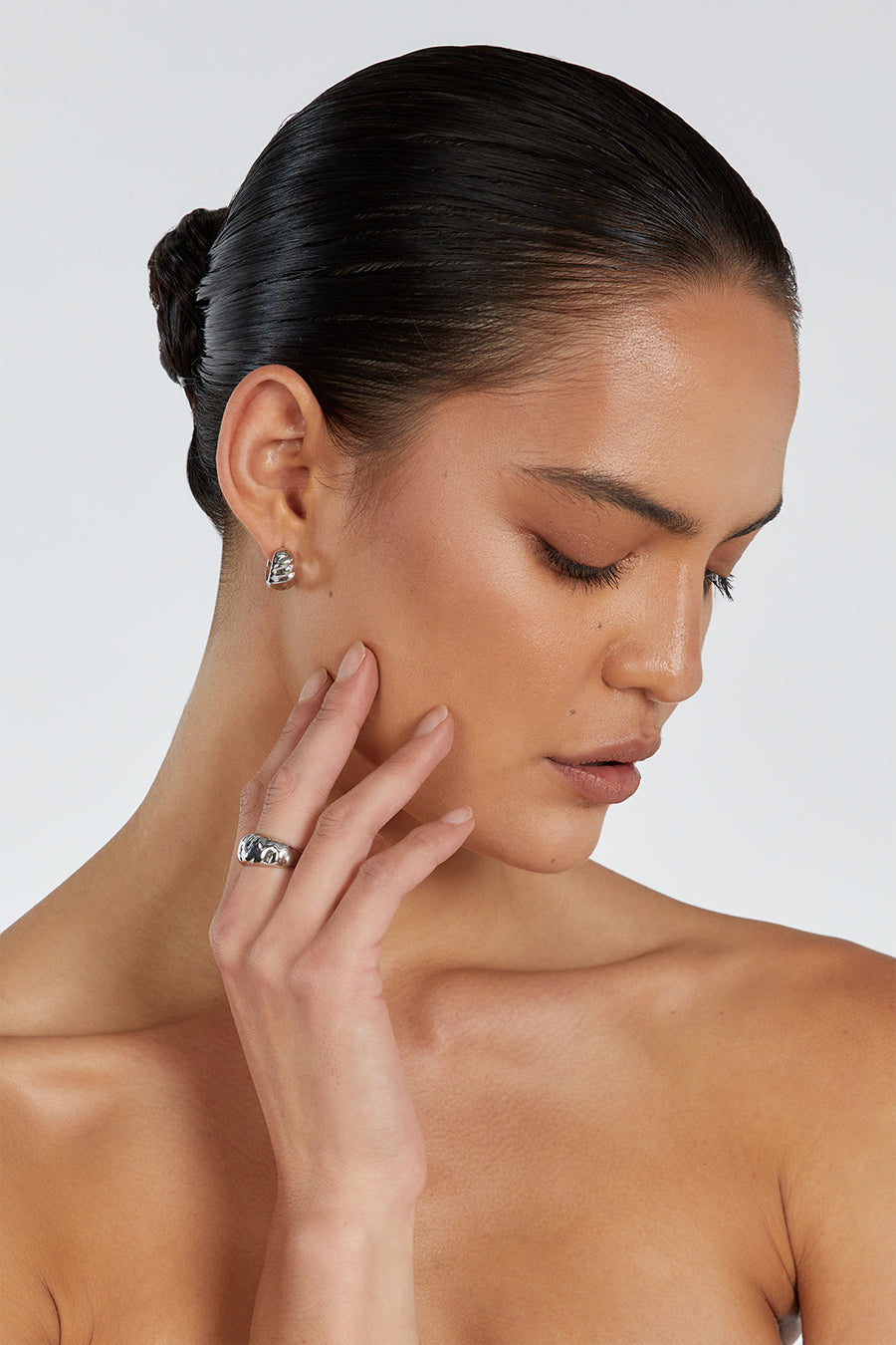 LUV AJ HAMMERED RIDGED SILVER RING